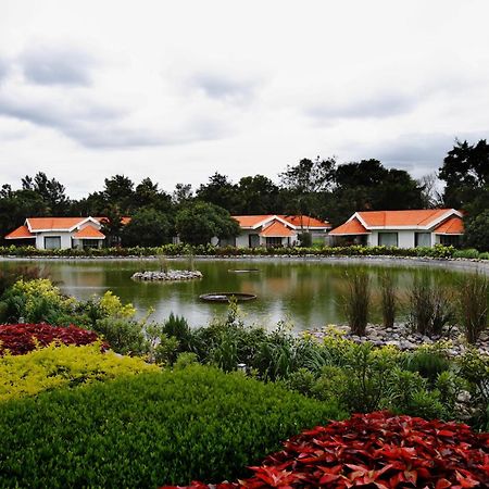 Silent Shores Resort & Spa Mysore Exterior foto