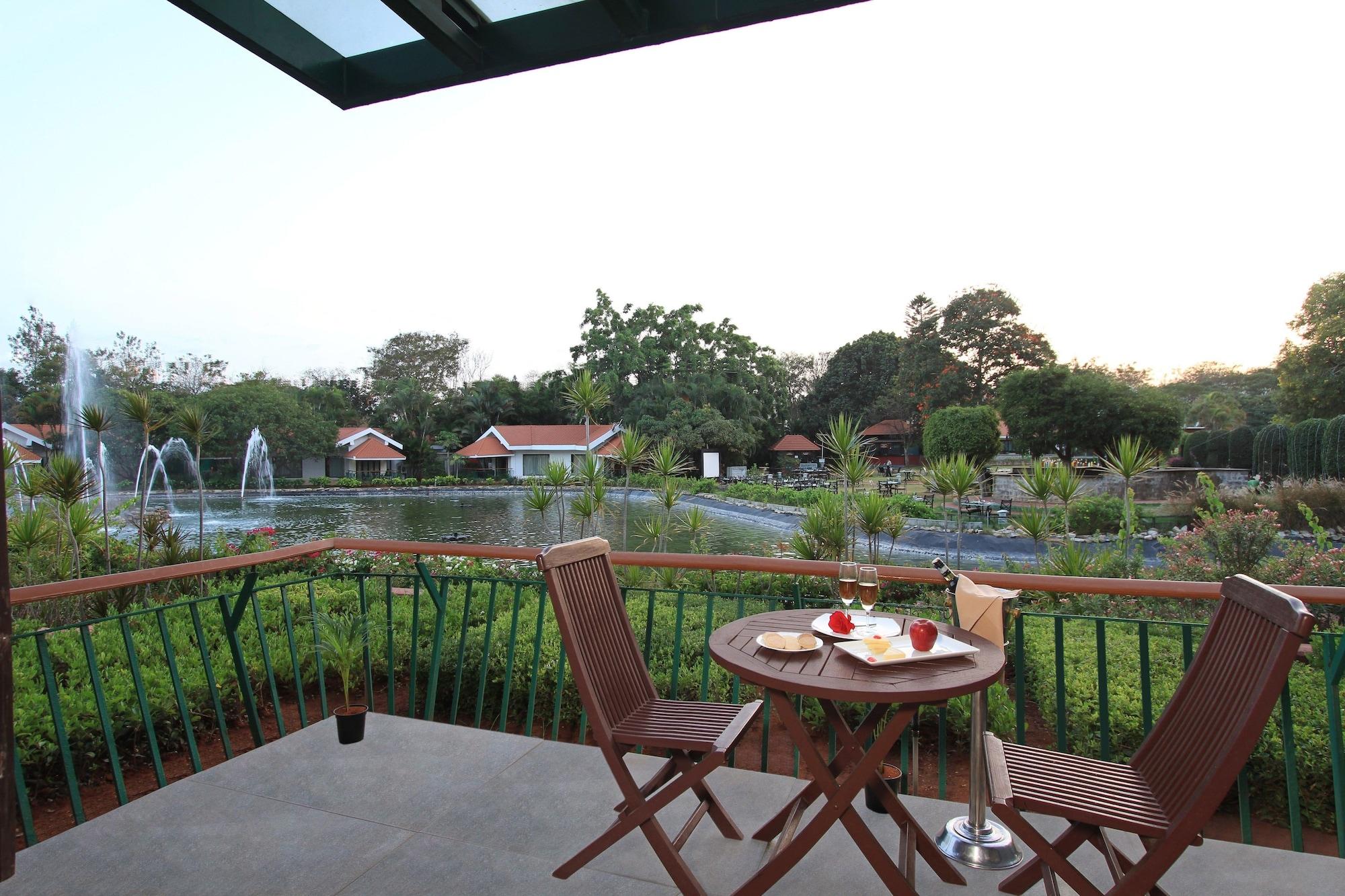 Silent Shores Resort & Spa Mysore Exterior foto