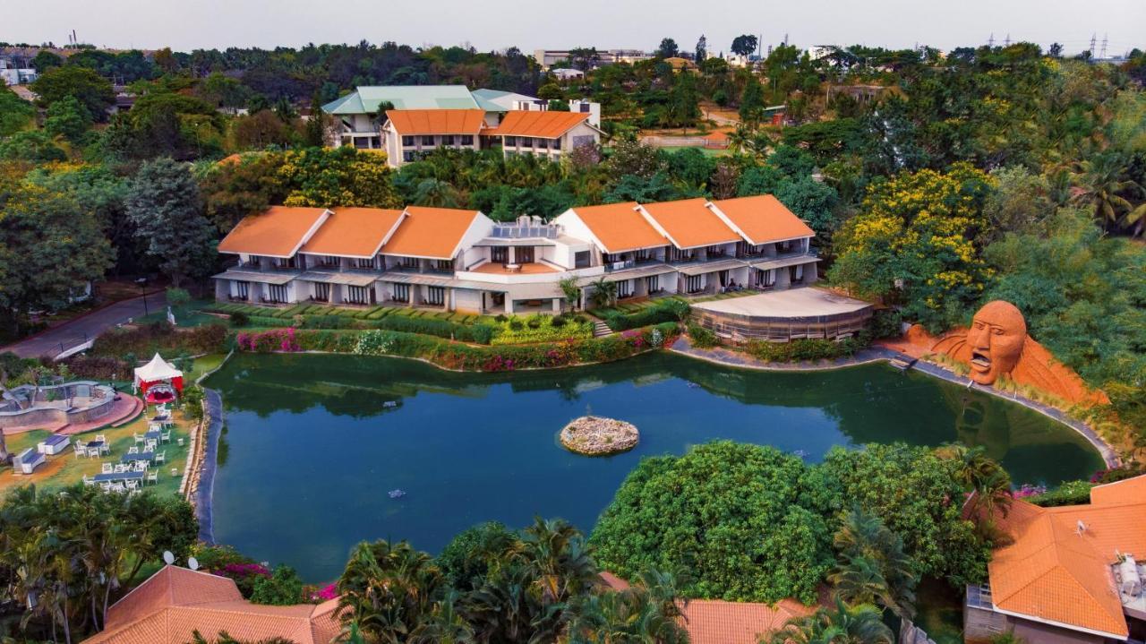 Silent Shores Resort & Spa Mysore Exterior foto