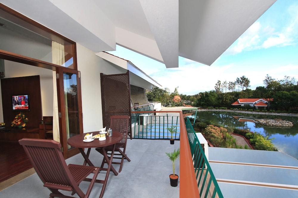 Silent Shores Resort & Spa Mysore Exterior foto