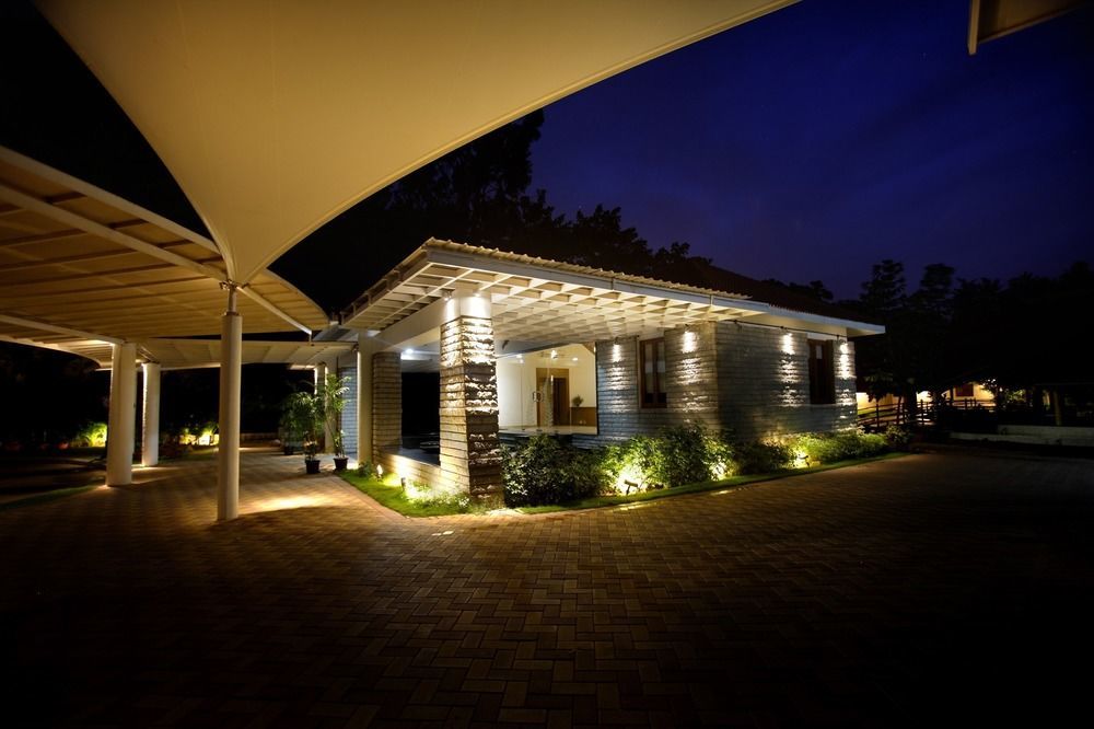 Silent Shores Resort & Spa Mysore Exterior foto